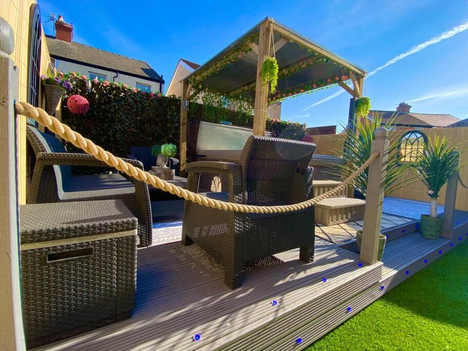 New…The Hottub House Blackpool Pleasure Beach Exteriör bild