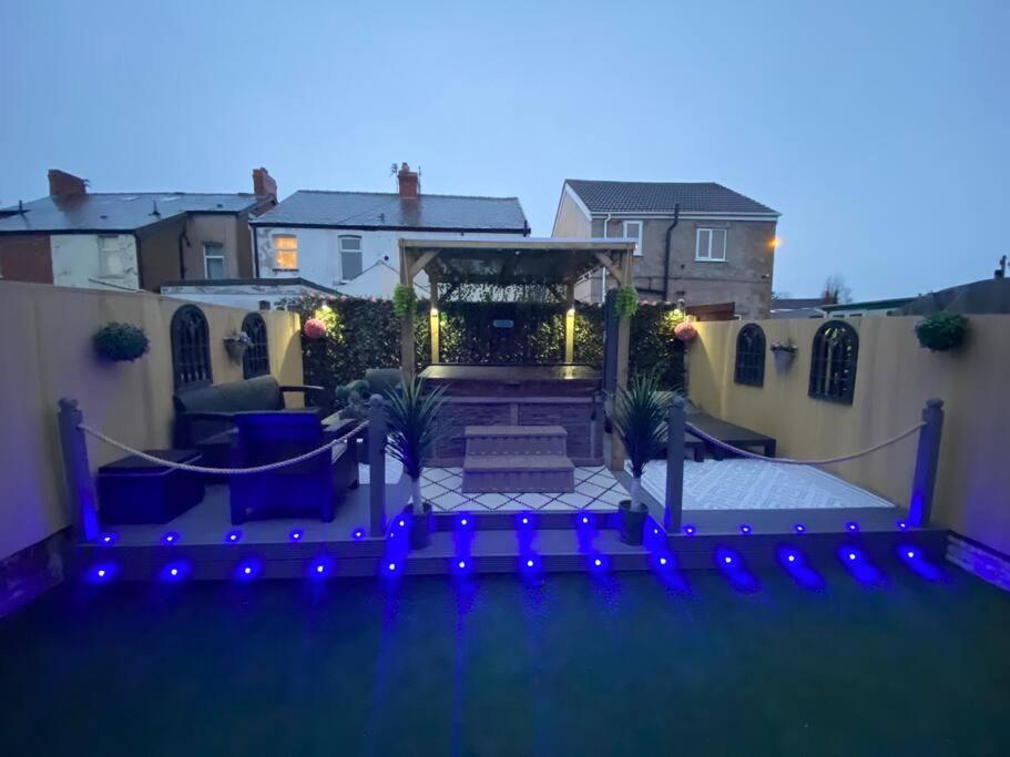 New…The Hottub House Blackpool Pleasure Beach Exteriör bild