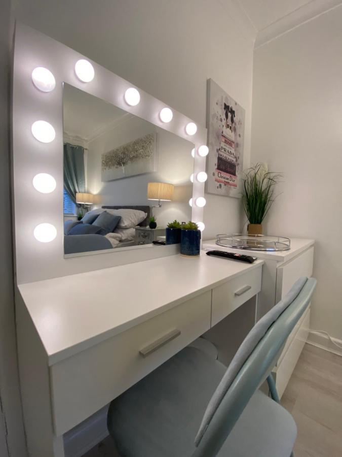 New…The Hottub House Blackpool Pleasure Beach Exteriör bild